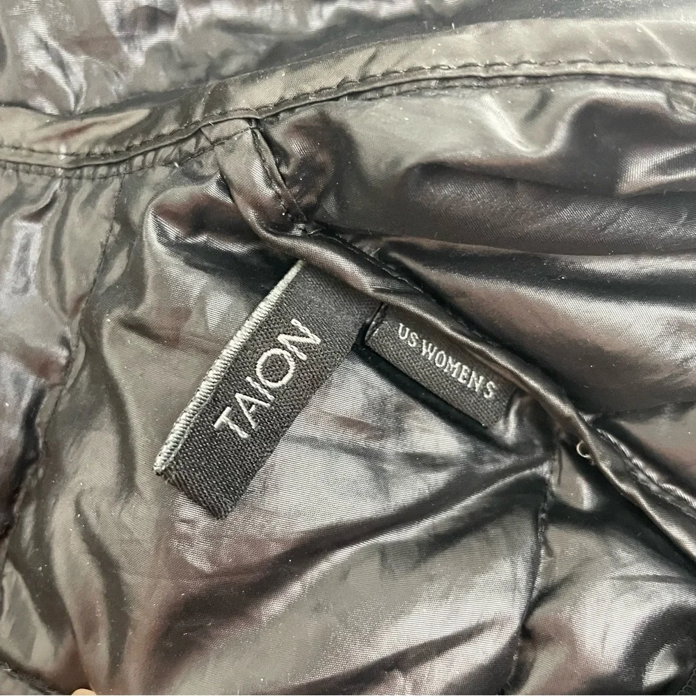Peloton Taion Down Hooded Puffer Black Vest Women’s size S